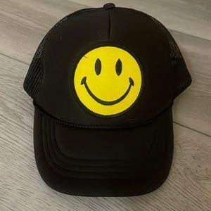 Aviator nation women’s black smiley hat